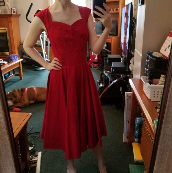 Red dress - Picture 1 of 2